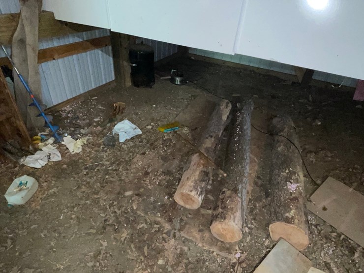 #7106-•-contents-of-ground-image-2