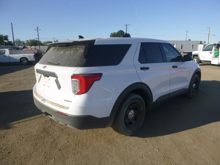 2020-ford-explorer-image-4
