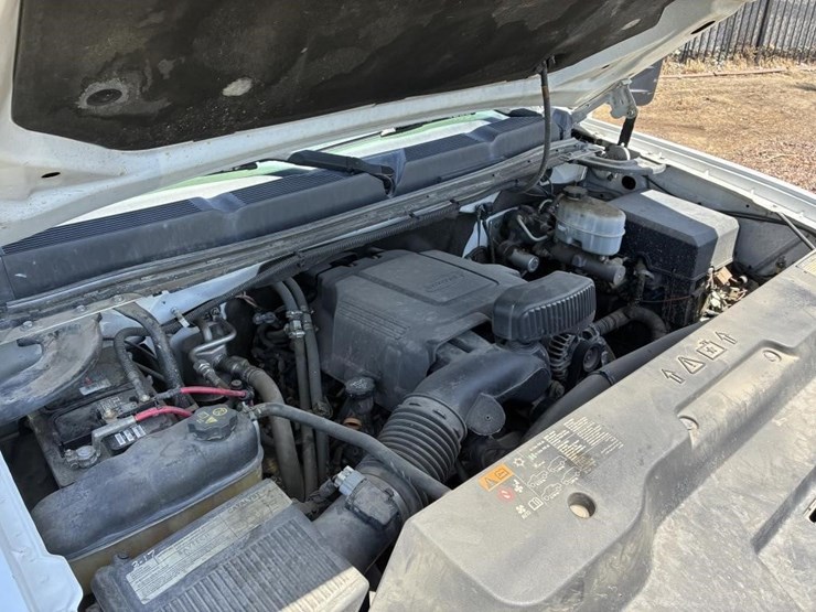 2011-chevrolet-2500-image-9
