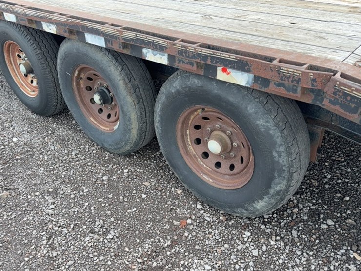 #3058-•-25'-bumper-pull-flatbed-trailer-image-6