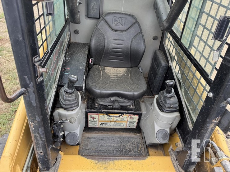2003-caterpillar-226-image-10