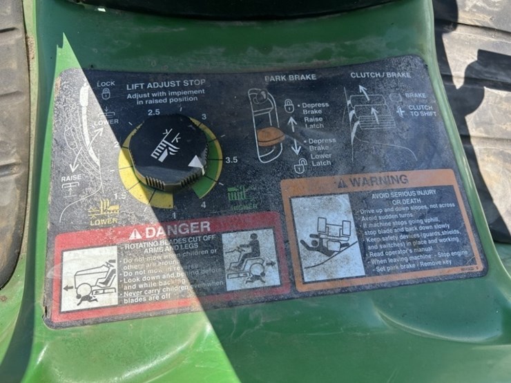 2001-john-deere-lt133-image-10