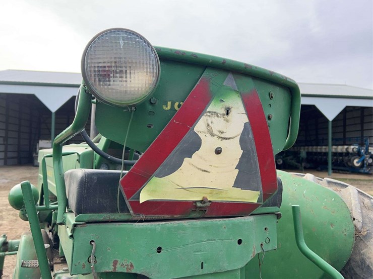 john-deere-70-image-50