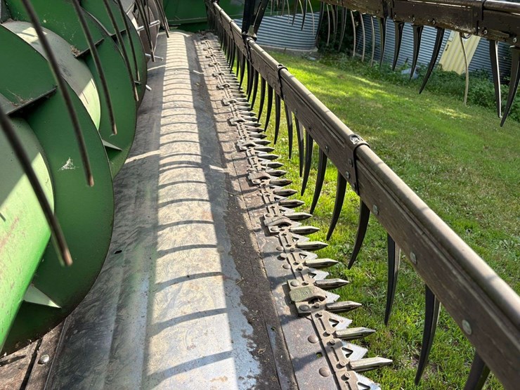 john-deere-216-image-7
