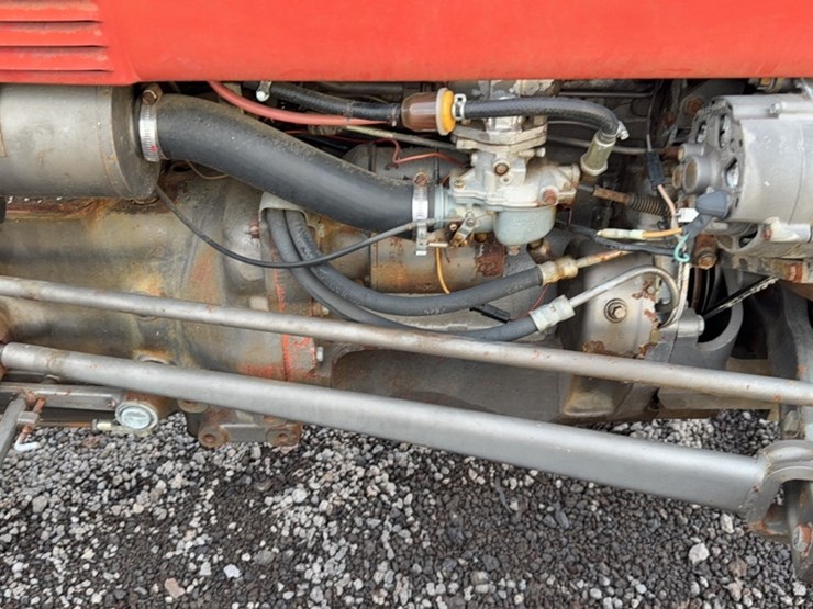 massey-ferguson-135-image-7