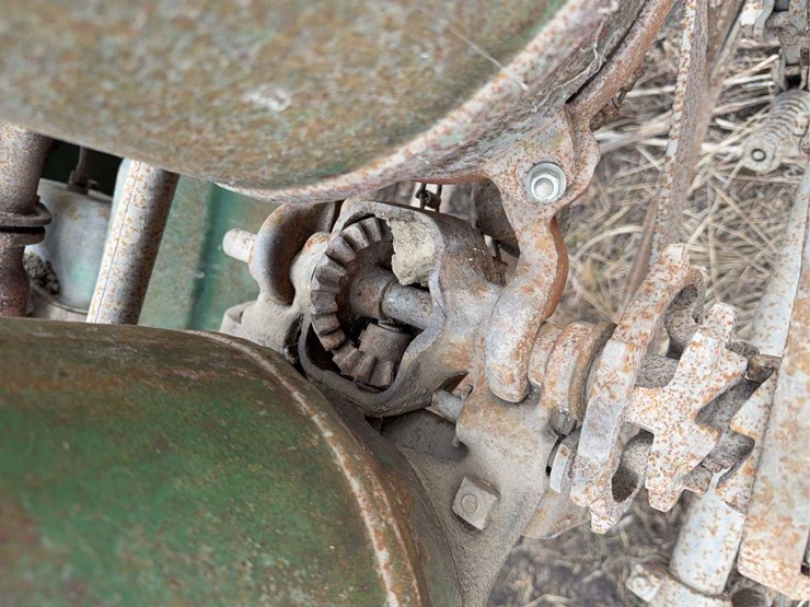 john-deere-b-image-36