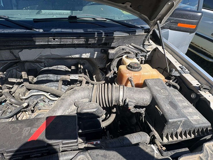 2013-ford-f150-xlt-image-37
