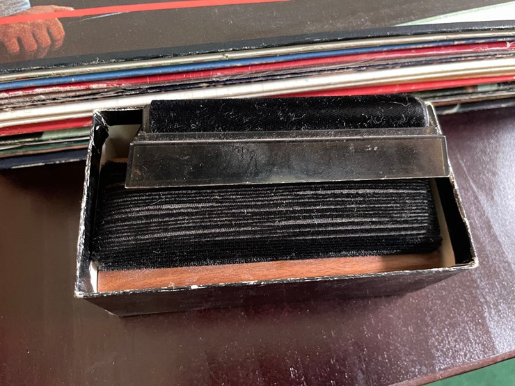 #7320-•-(12)-vinyl-records-image-3