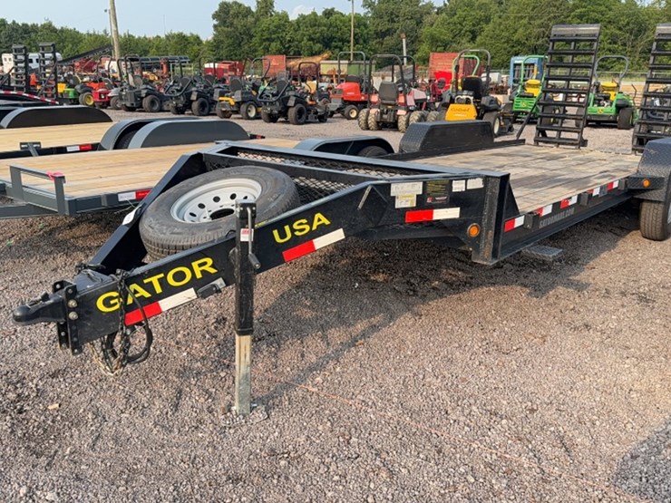 #3055-•-2026-gator-18'-gt-xlt-bumper-pull-trailer-image-1