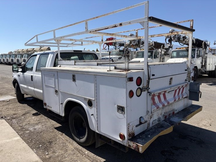 2004-ford-f350-image-4