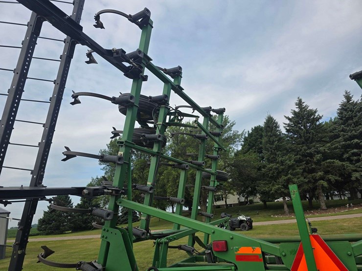 john-deere-2210-image-35