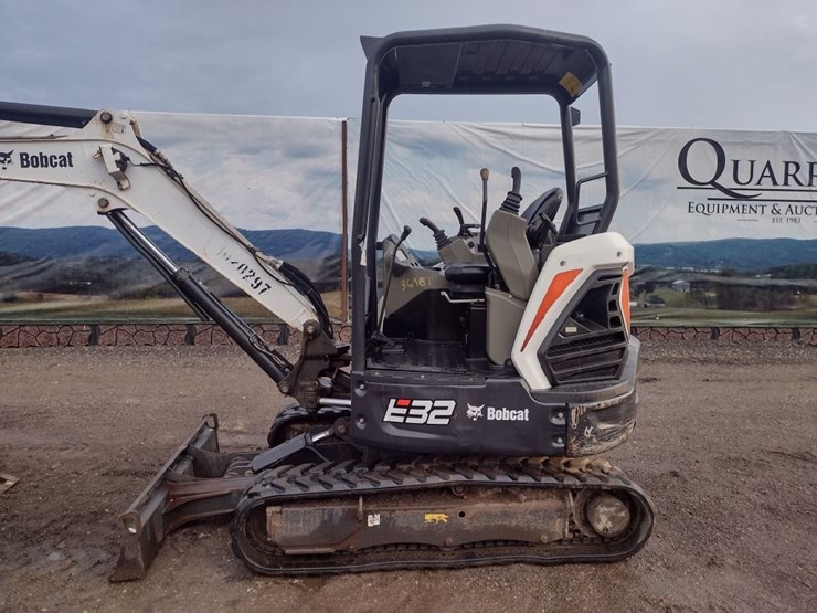 bobcat-e32-image-12