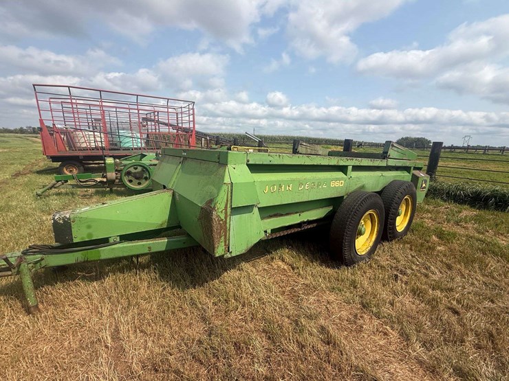 john-deere-660-image-17