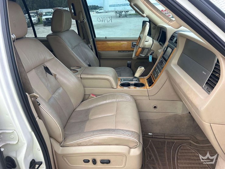 2007-lincoln-navigator-image-23