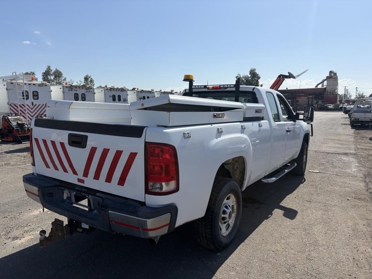 2012-gmc-sierra-2500hd-image-3