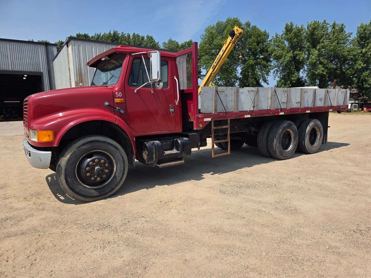 1990-international-dt466-image-28