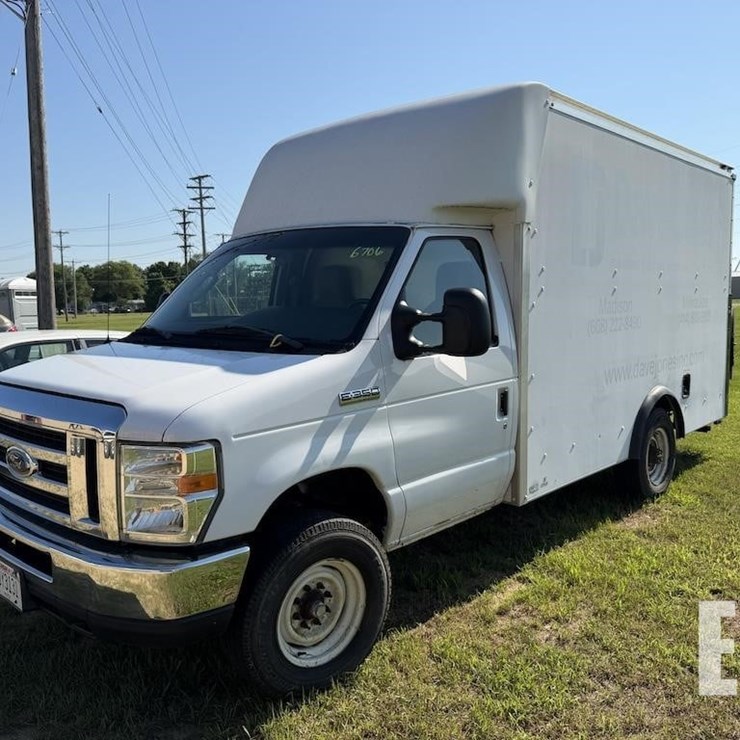 2017 FORD E350