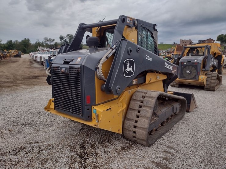 deere-331g-image-33
