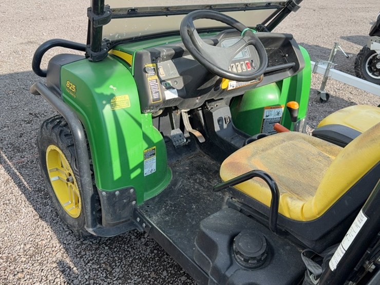 john-deere-gator-image-12