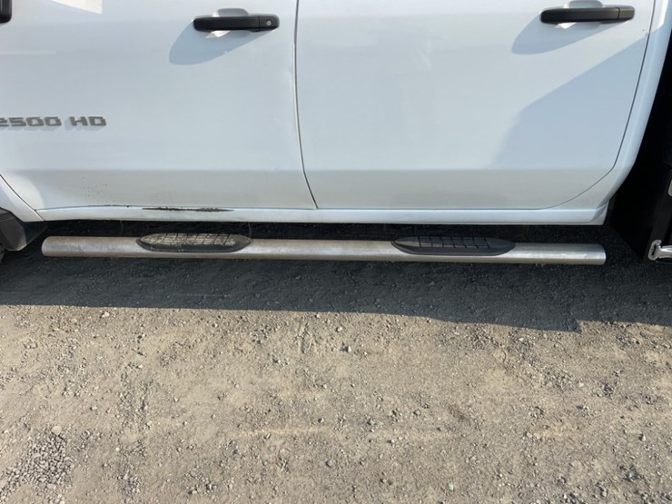 2020-chevrolet-silverado-2500-image-27