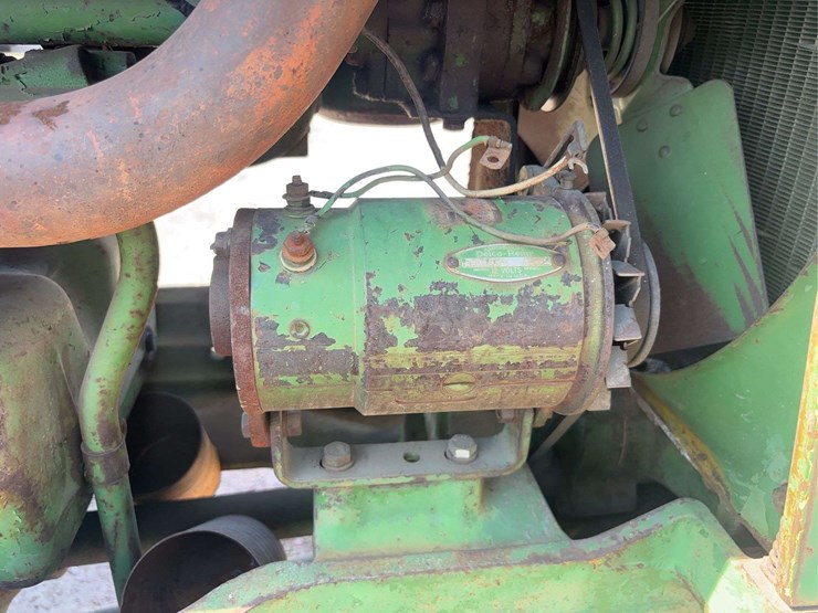 john-deere-70-image-54