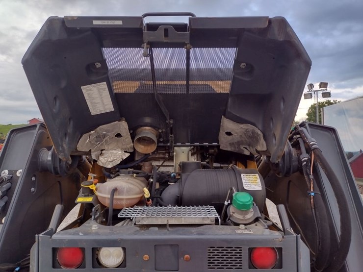 deere-331g-image-29
