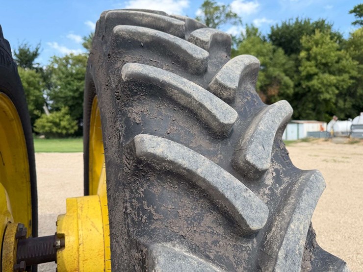 1992-john-deere-4760-image-26