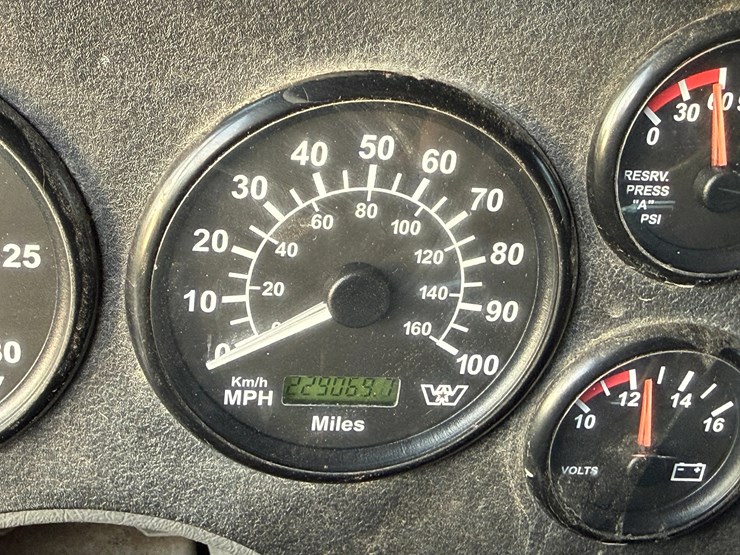 2004-western-star-4900-image-22
