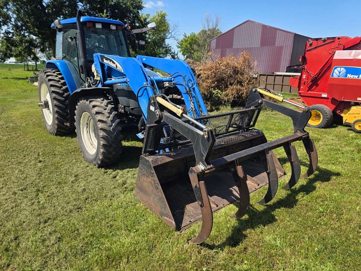 2003-new-holland-tm155-image-10