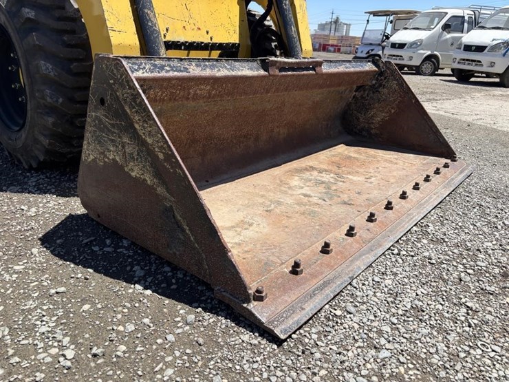 2018-yanmar-s220r-image-11