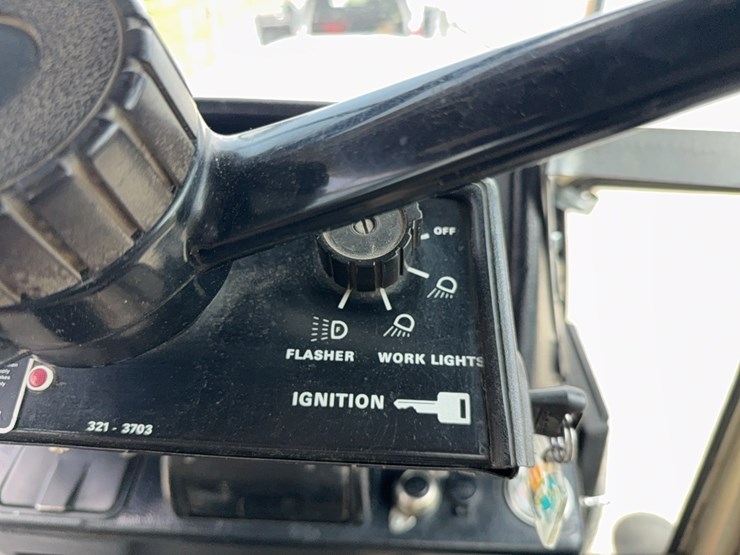 case-2590-tractor-image-47