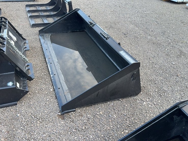 #2026-•-blue-diamond-84"-skid-steer-smooth-bucket-image-2