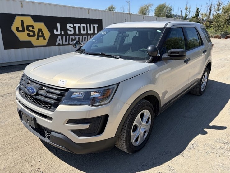2017-ford-explorer-image-1