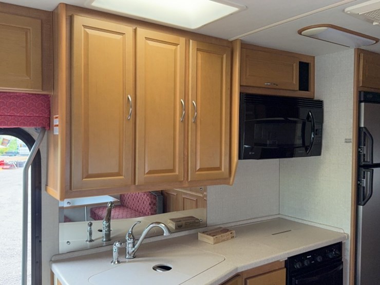 #3002-•-2007-fleetwood-southwind-32'-motor-home-image-35