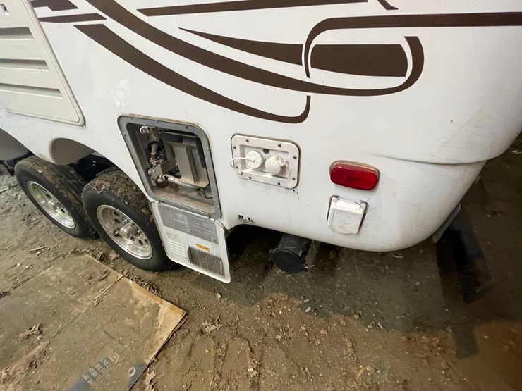#7001-•-2018-escape-5.0-ta-5th-wheel-camper-(has-mn-title-in-dealy)-image-23