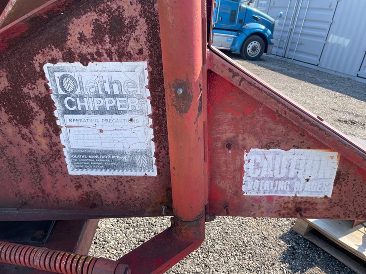 #2371-•-olathe-wood-chipper-image-6
