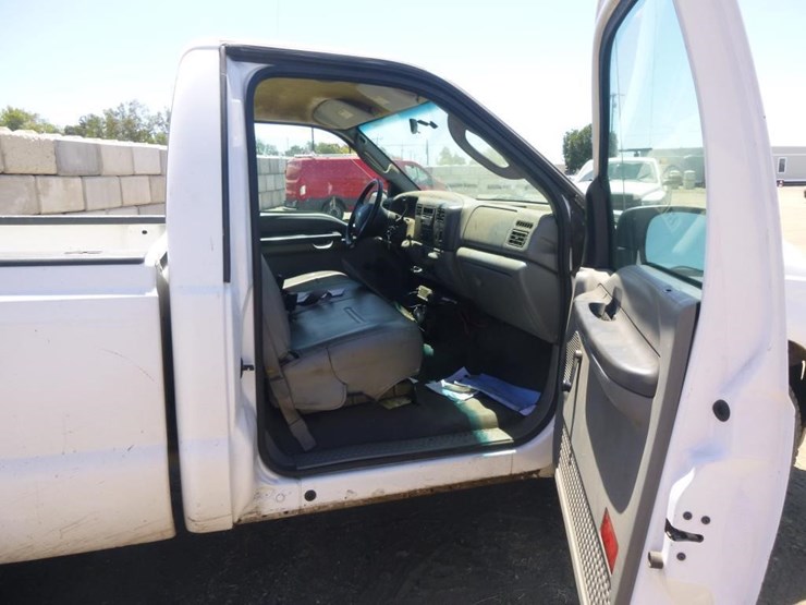 2004-ford-f250-image-13