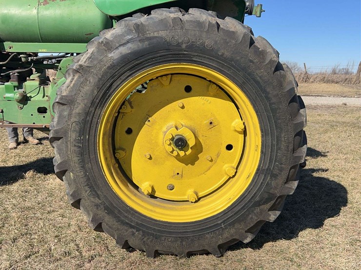 john-deere-720-image-56