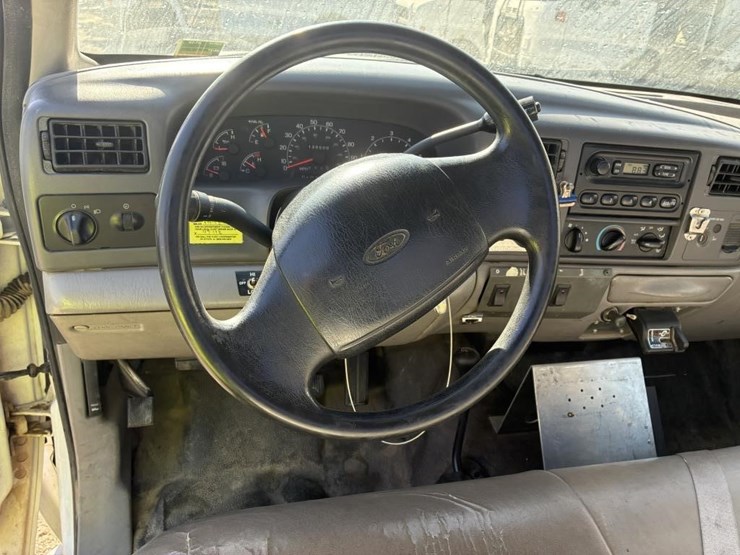 2001-ford-f350-image-17