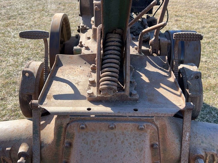 john-deere-model-b-image-34