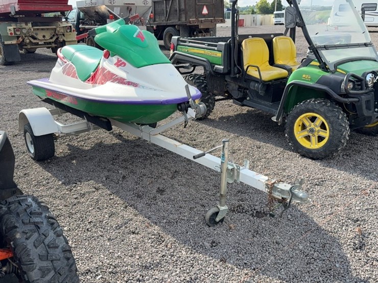 #3065-•-1994-seadoo-xp-bombardier-jet-ski-image-3