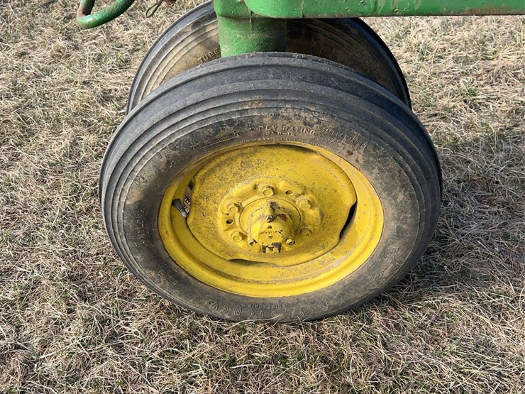 john-deere-model-b-image-15
