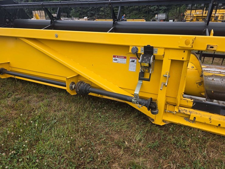 new-holland-74c-image-17