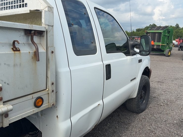 2001-ford-f350-image-7