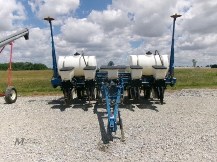 2014-kinze-3000-image-16