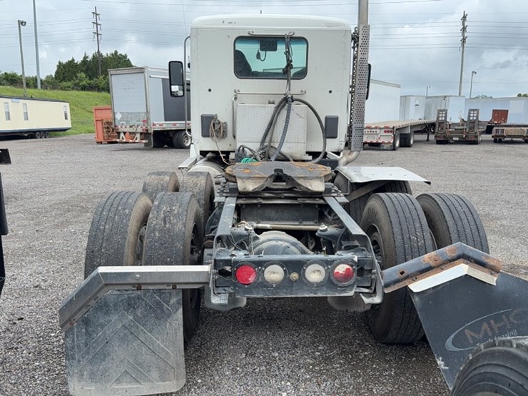 2015-kenworth-t880-image-8