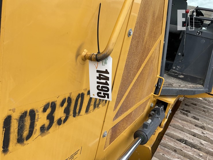 2021-deere-650k-lgp-image-20