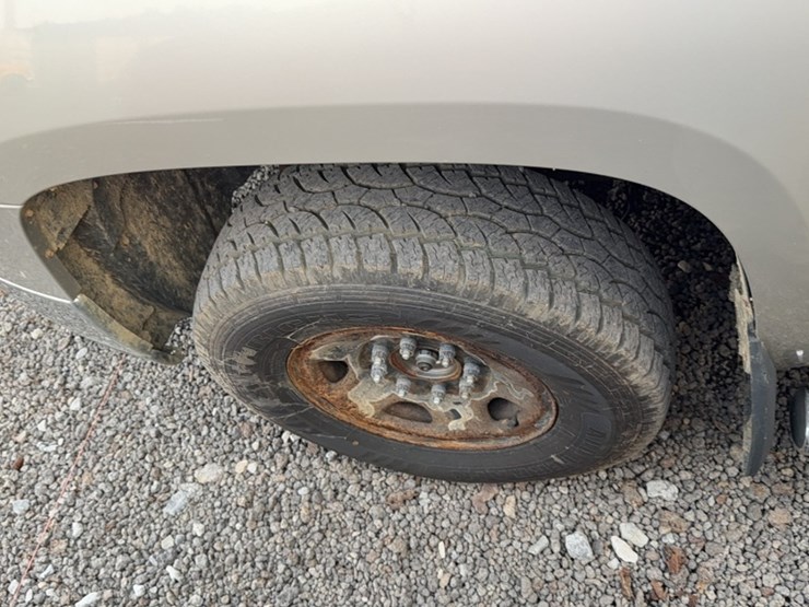 2009-chevrolet-2500-image-14