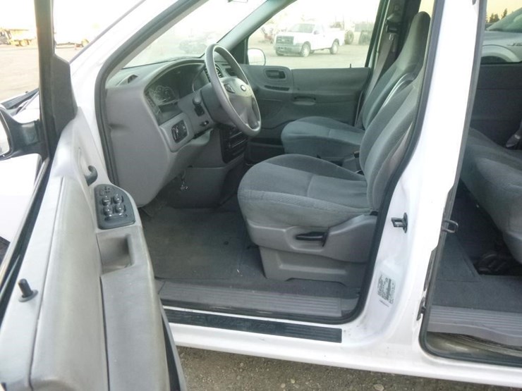 2002-ford-windstar-image-8
