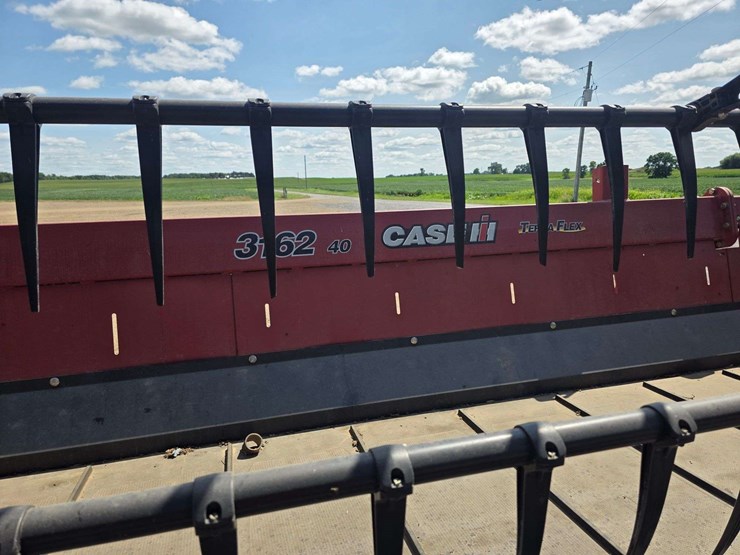 2014-case-ih-3162-image-45